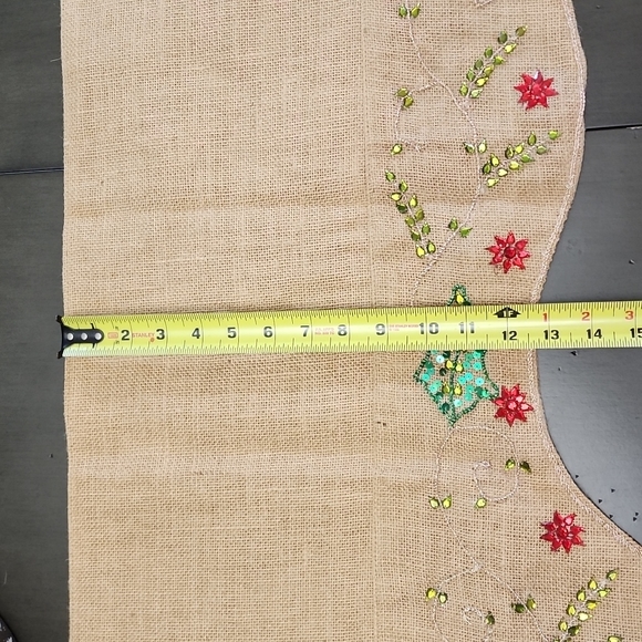 Pier 1 2pc Beaded Christmas Tree Skirt and Fireplace Mantel Set - Picture 12 of 12